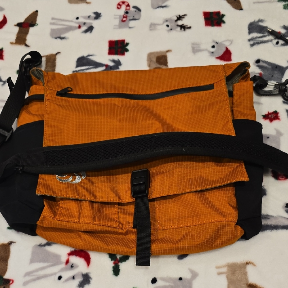 Six Moons E Pouchl Travel Bag